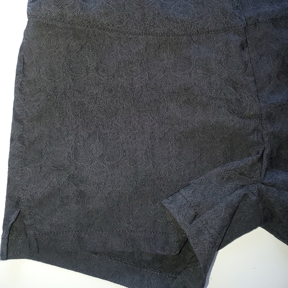 HL SHORTS - Picture 9 of 14